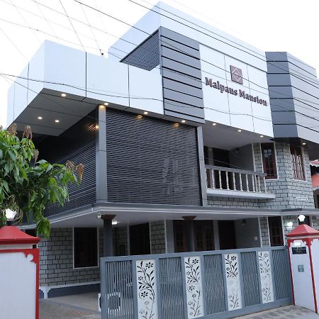 Malpans Mansion Nedumbassery Exterior foto